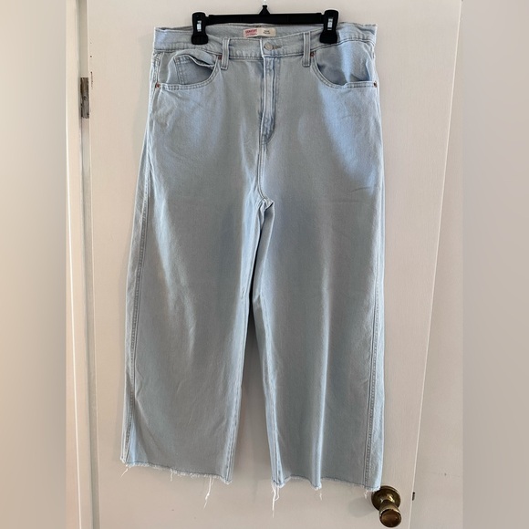 Levi's Light Blue Women's Jeans - Picture 1 of 5